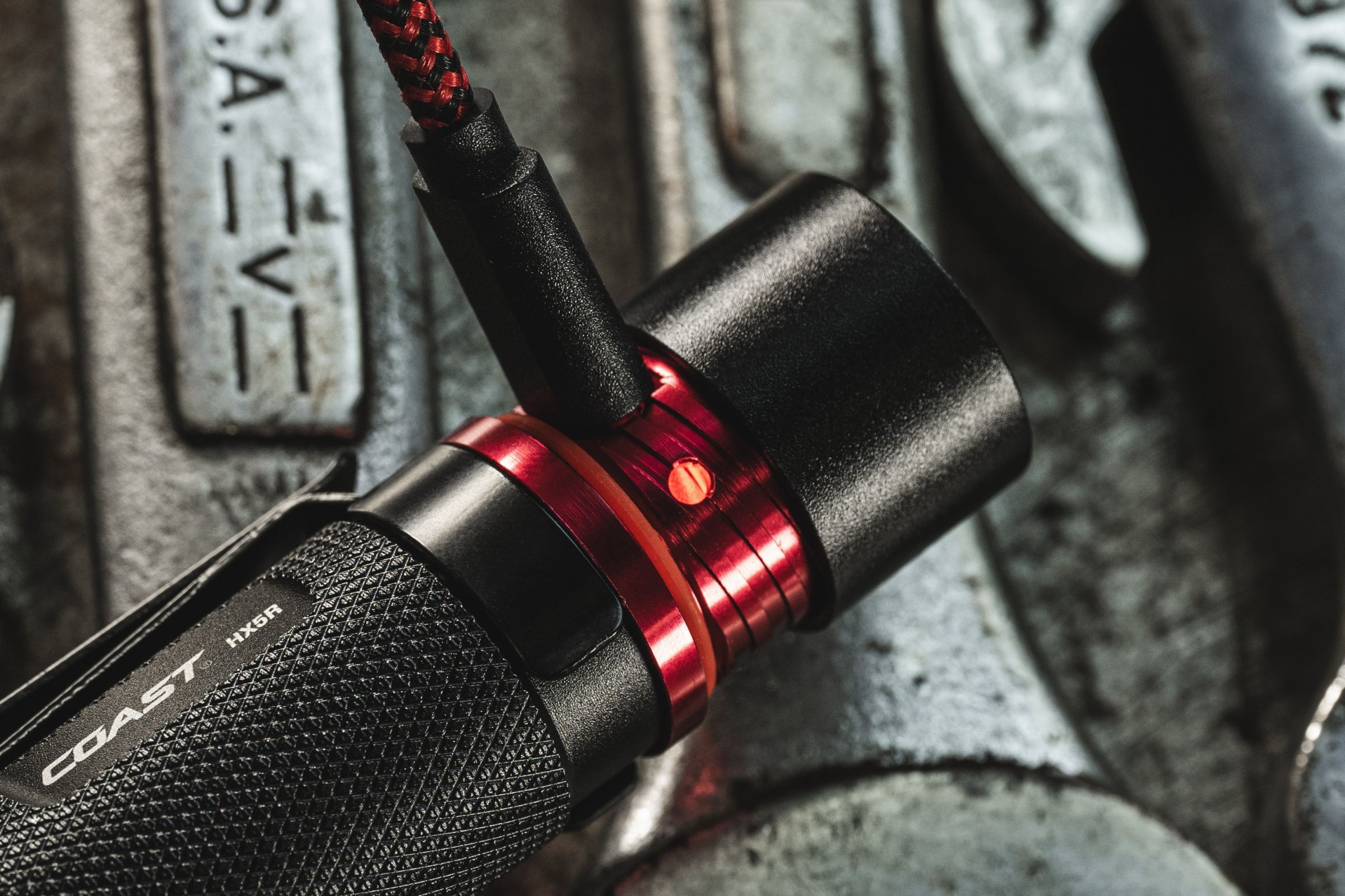 超カッコいいライトサーベル レッドブラック The Azeph Black Duelling Lightsaber - RGB-X