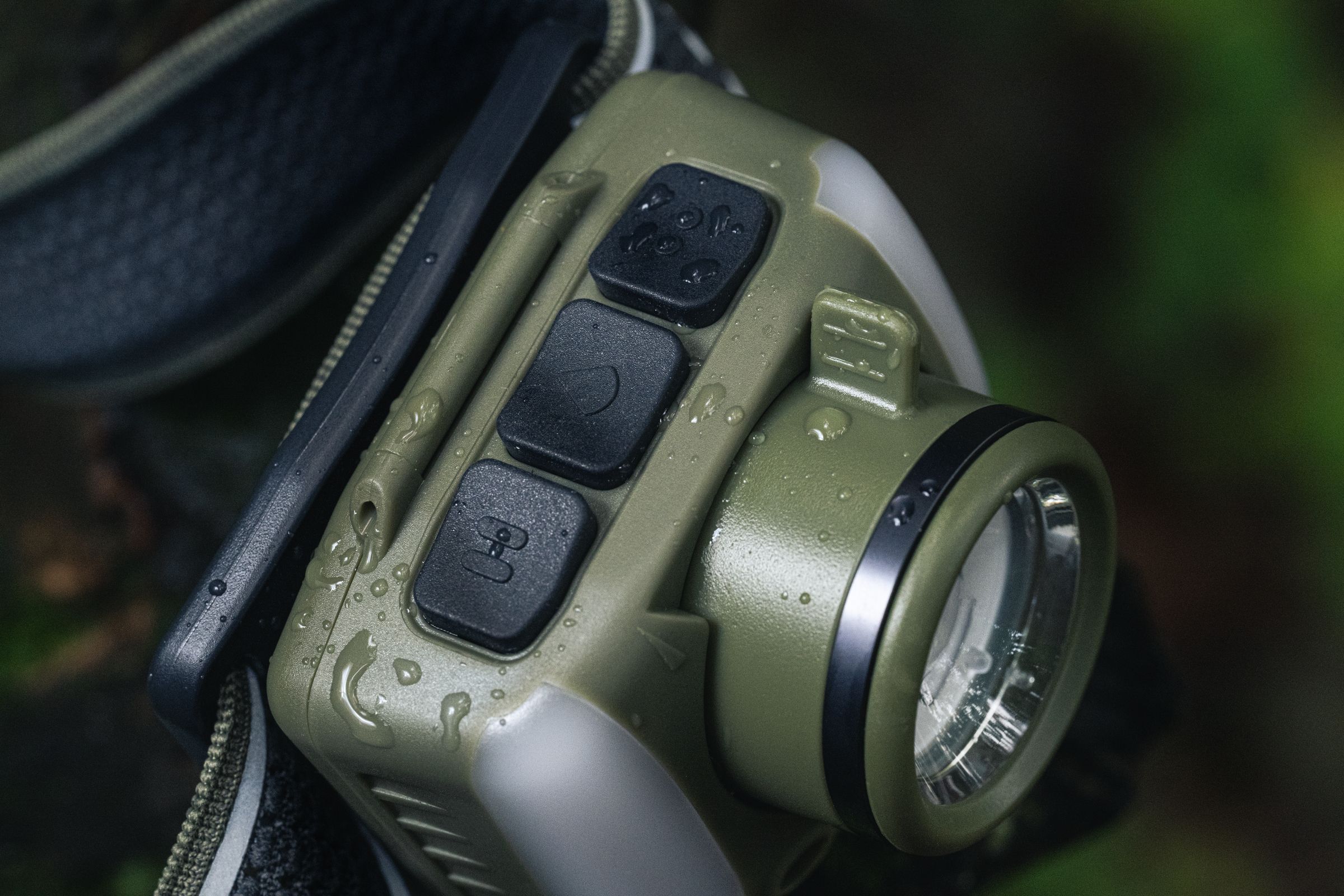 COAST: Innovative LED Flashlights and Hands Free Lighting Solutions
