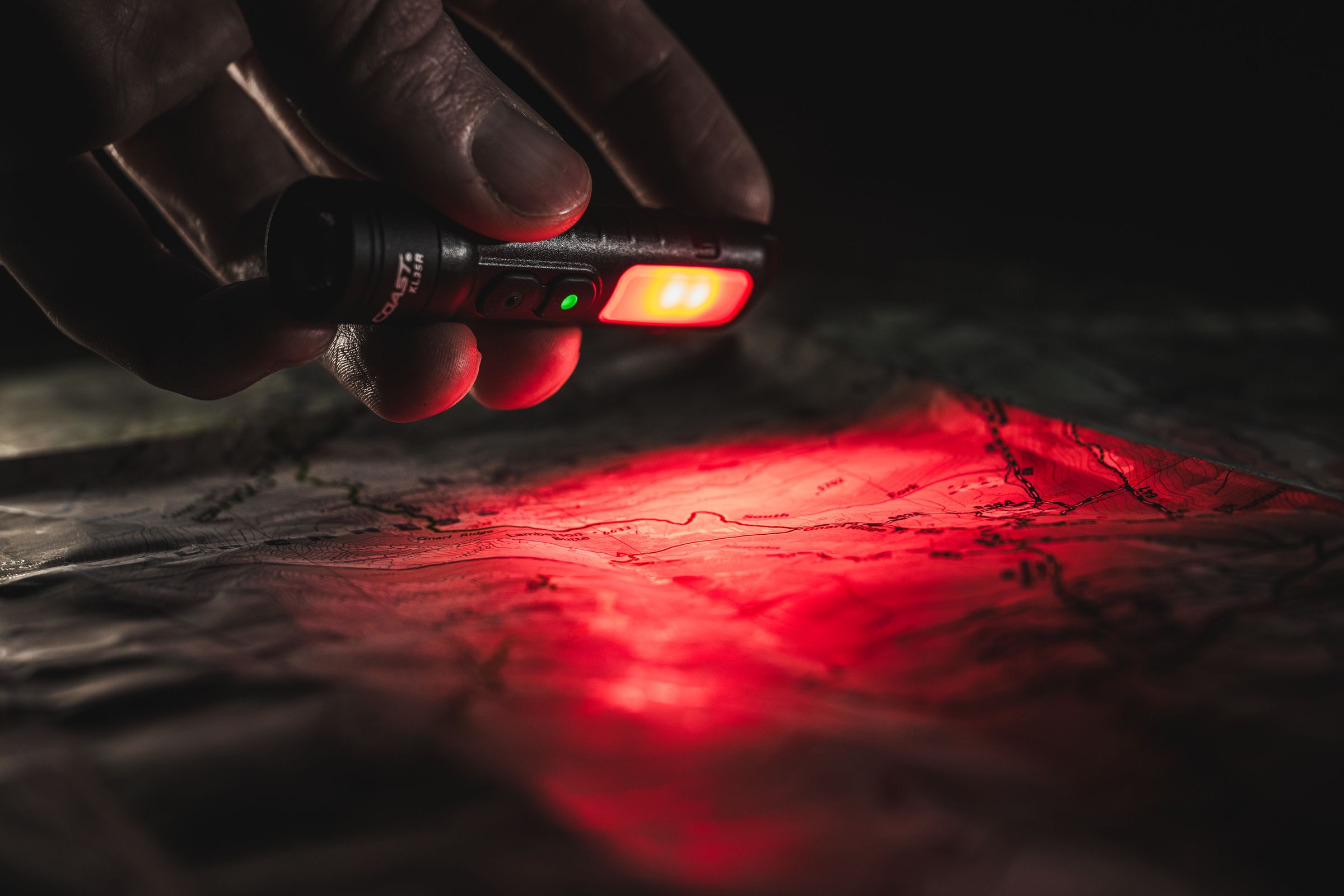 CORTIS REDRED showcase ペンライト Scrollwork Engraved Convoy S2+ Flashlight Review - ZeroAir Reviews