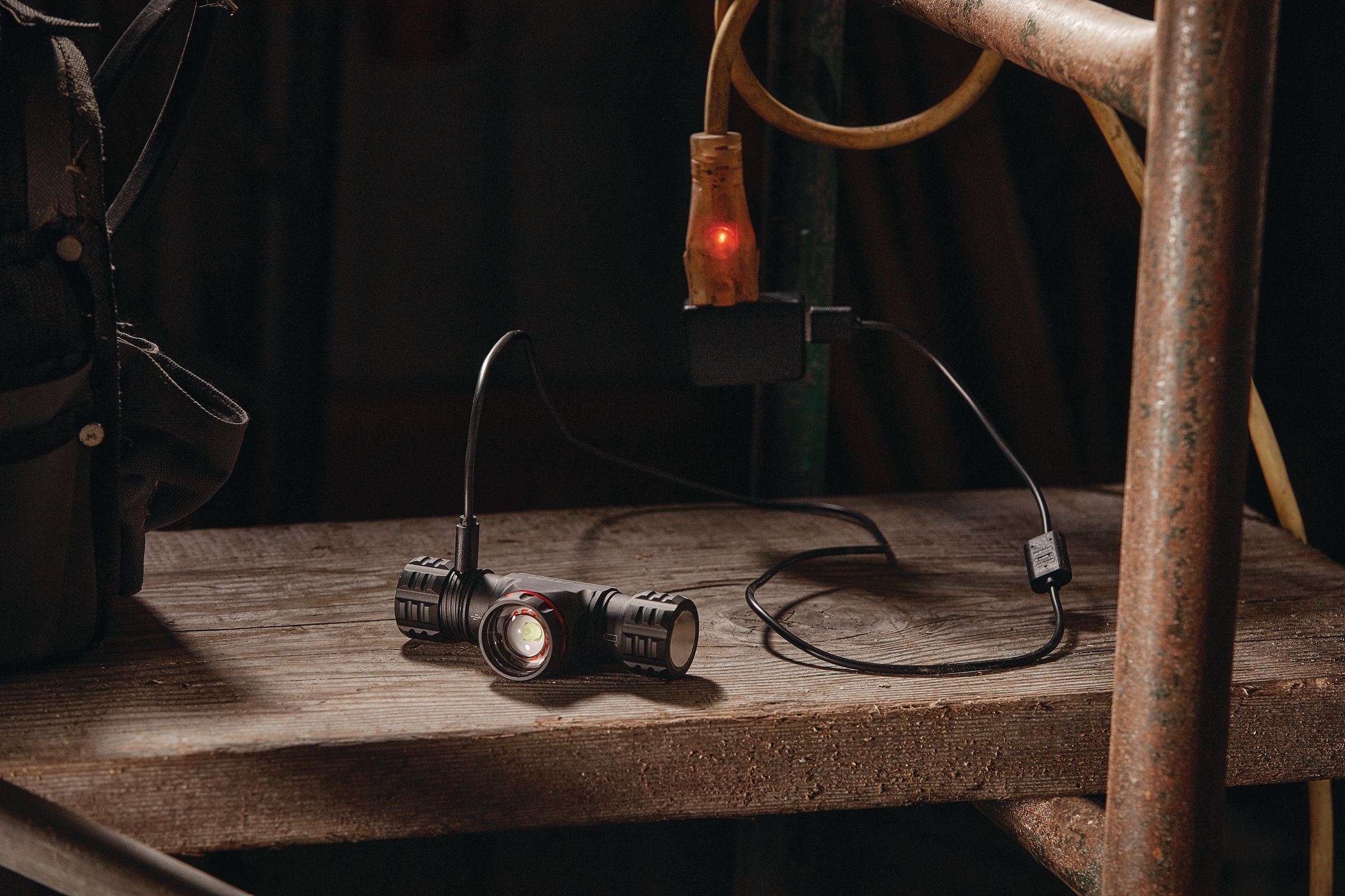 COAST: Innovative LED Flashlights and Hands Free Lighting Solutions