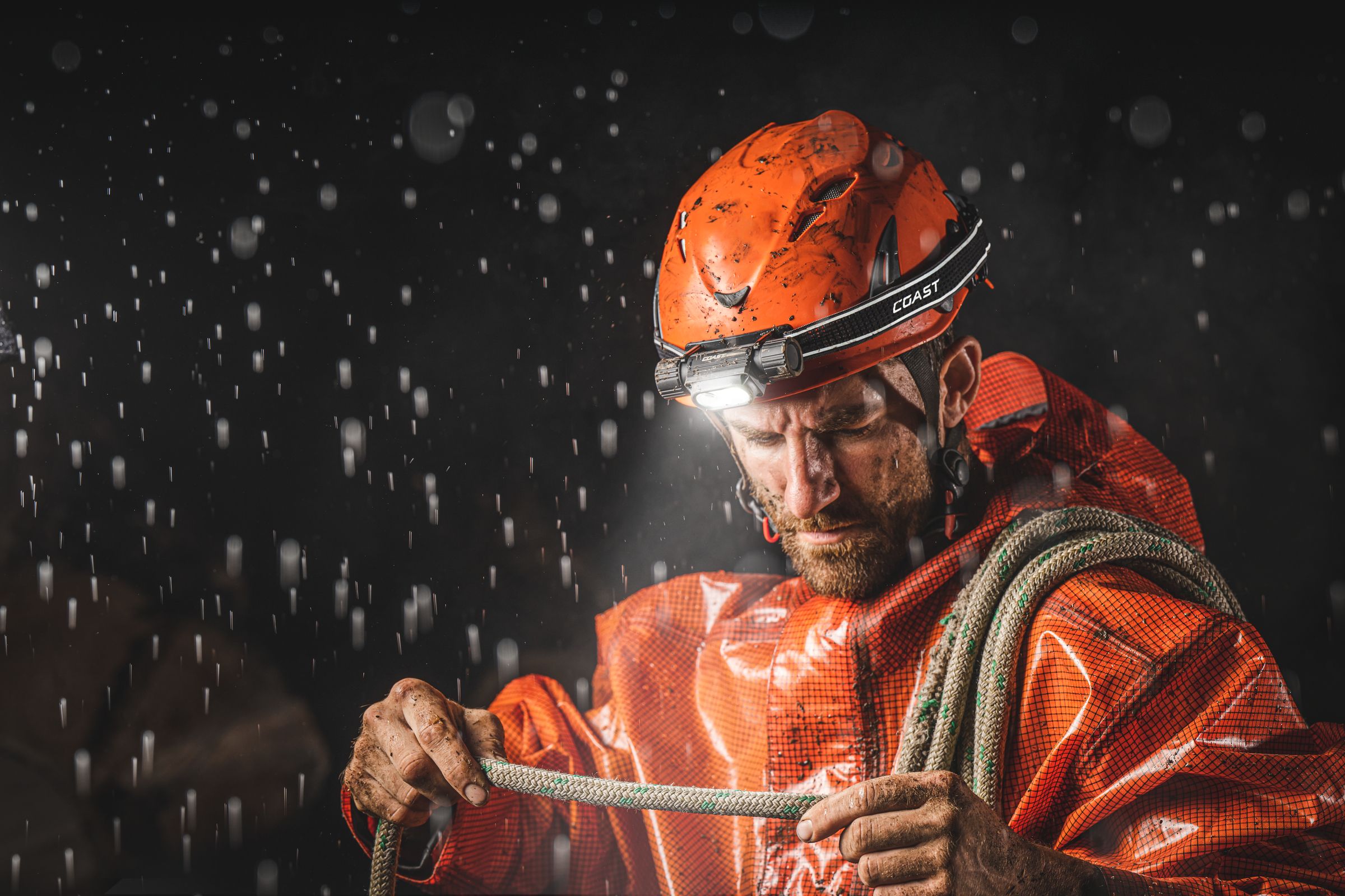 COAST: Innovative LED Flashlights and Hands Free Lighting Solutions