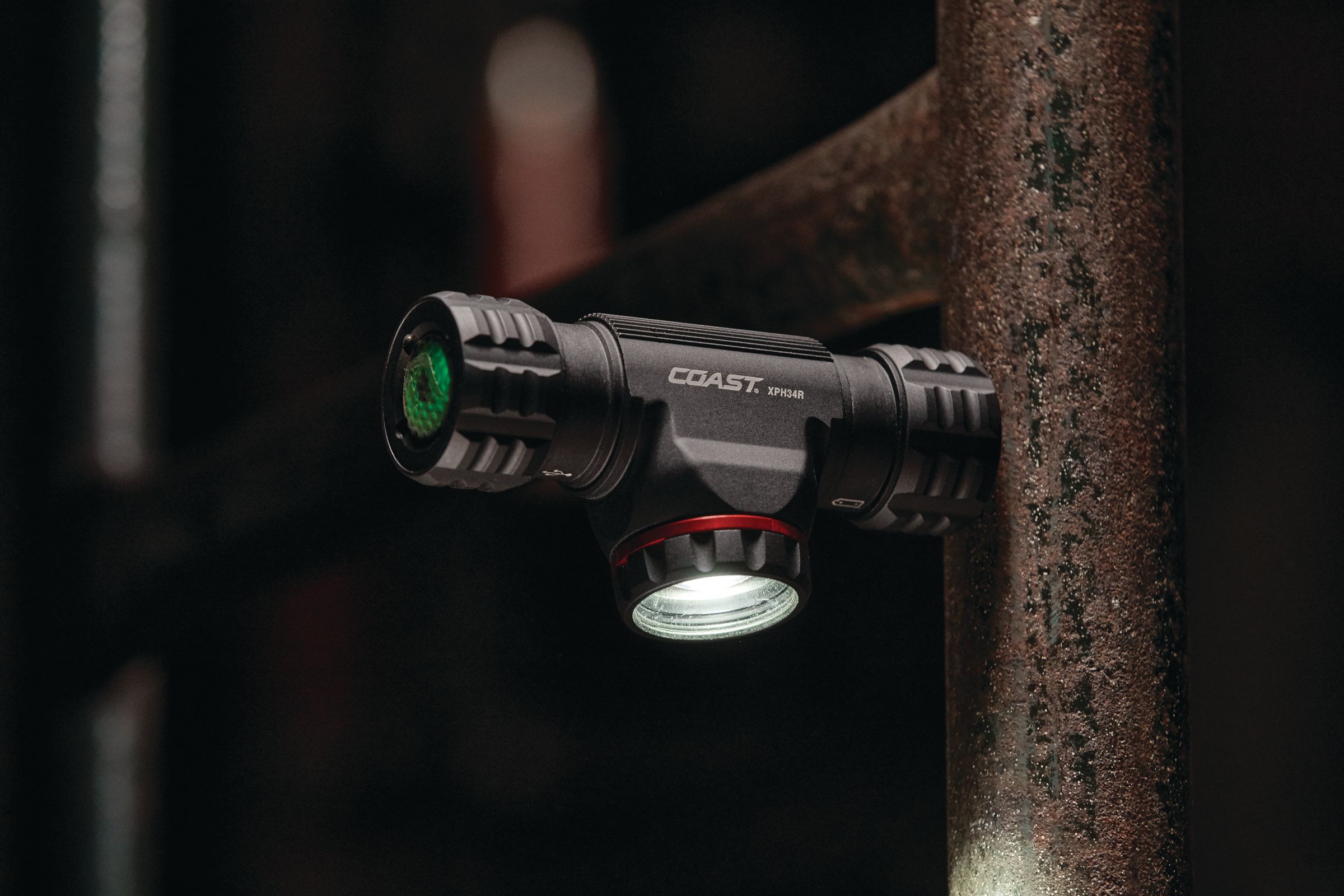 クラッシャー　エボナイト COAST: Innovative LED Flashlights and Hands Free Lighting Solutions