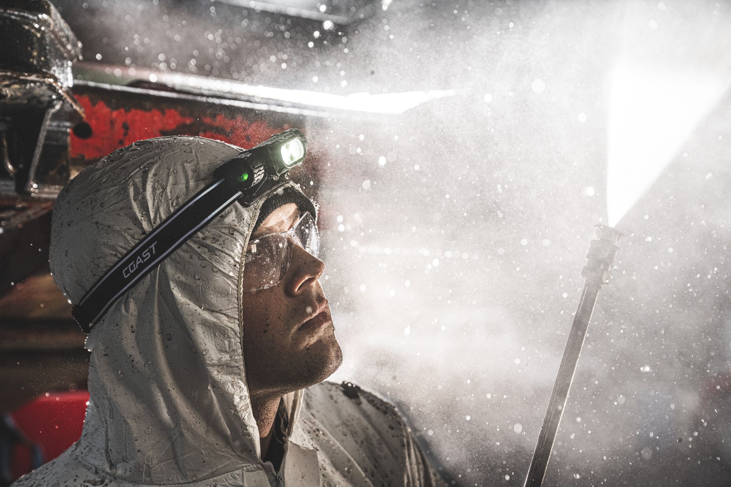 COAST: Innovative LED Flashlights and Hands Free Lighting Solutions