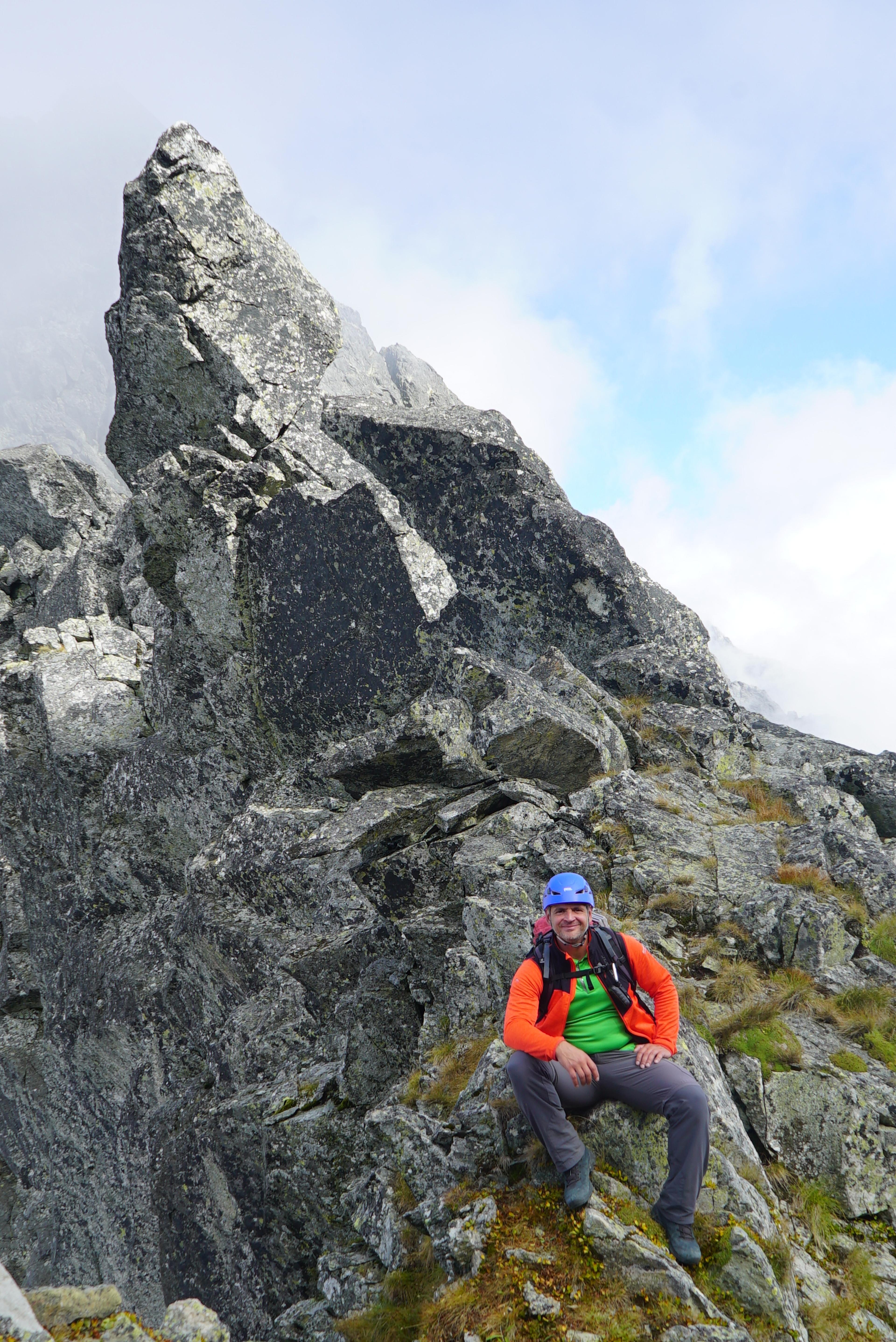 saddle peak