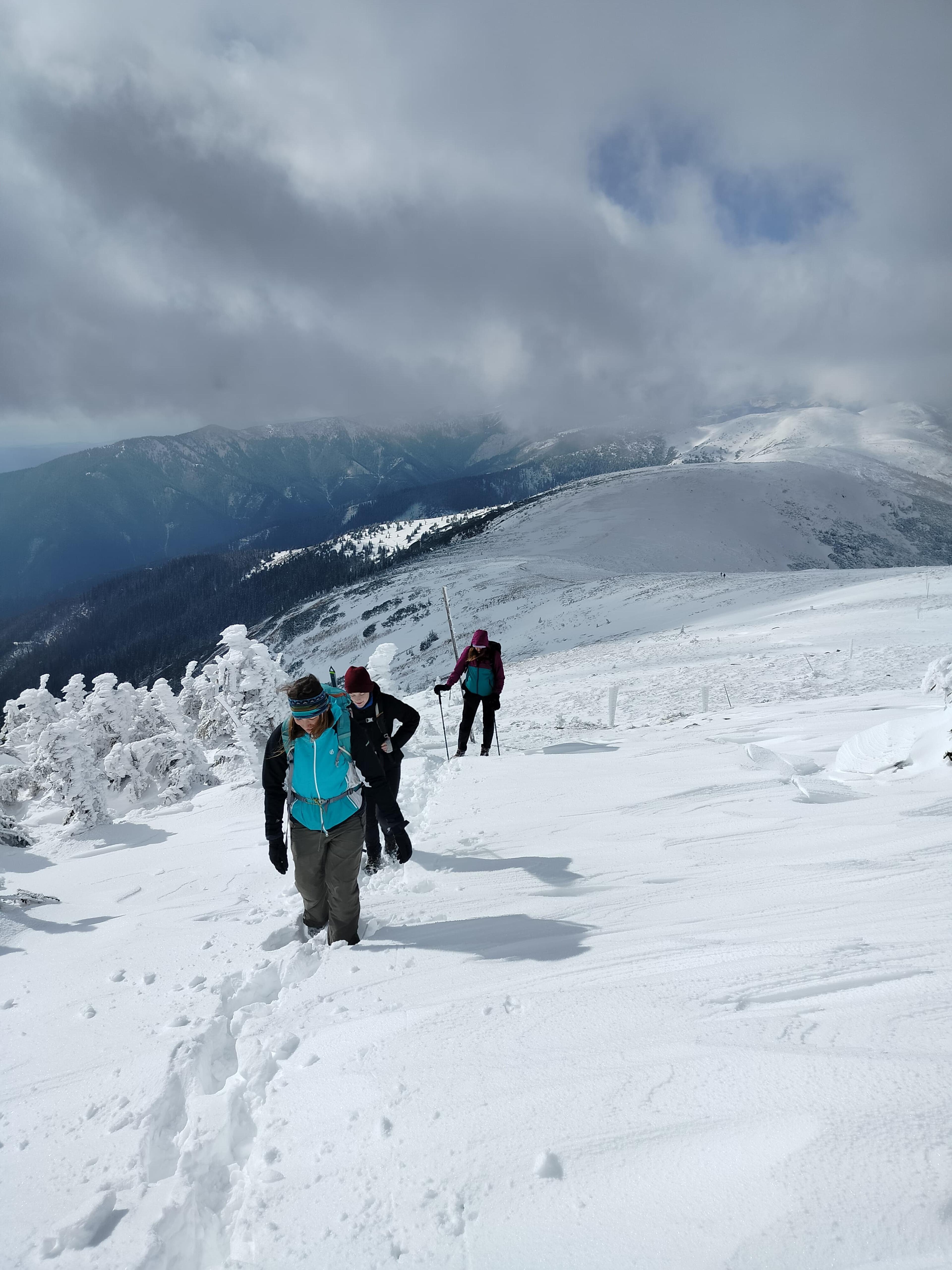wide beauty mountains layers ridge low tatras