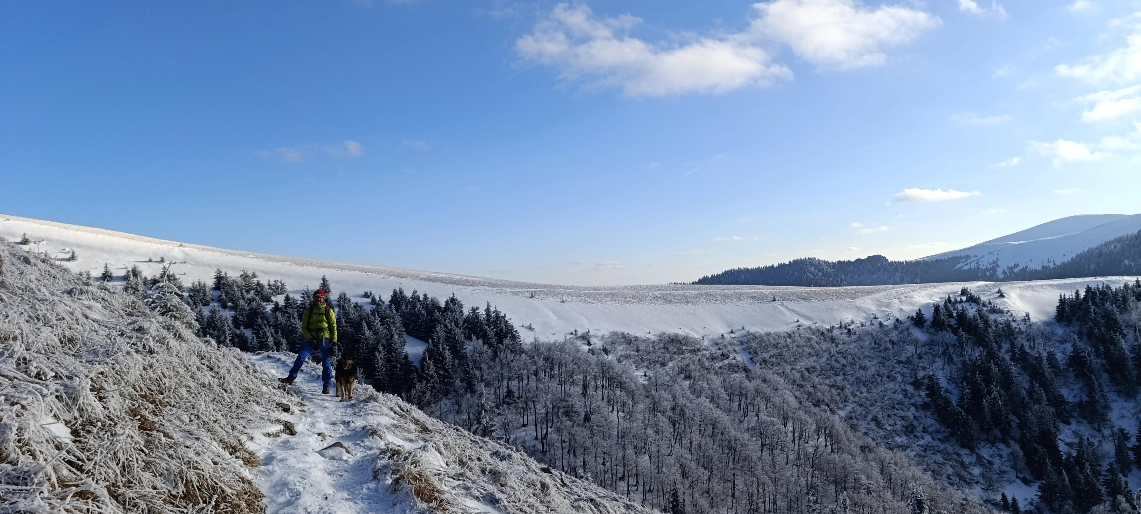 girl winter vela fatra hike ridge open sky