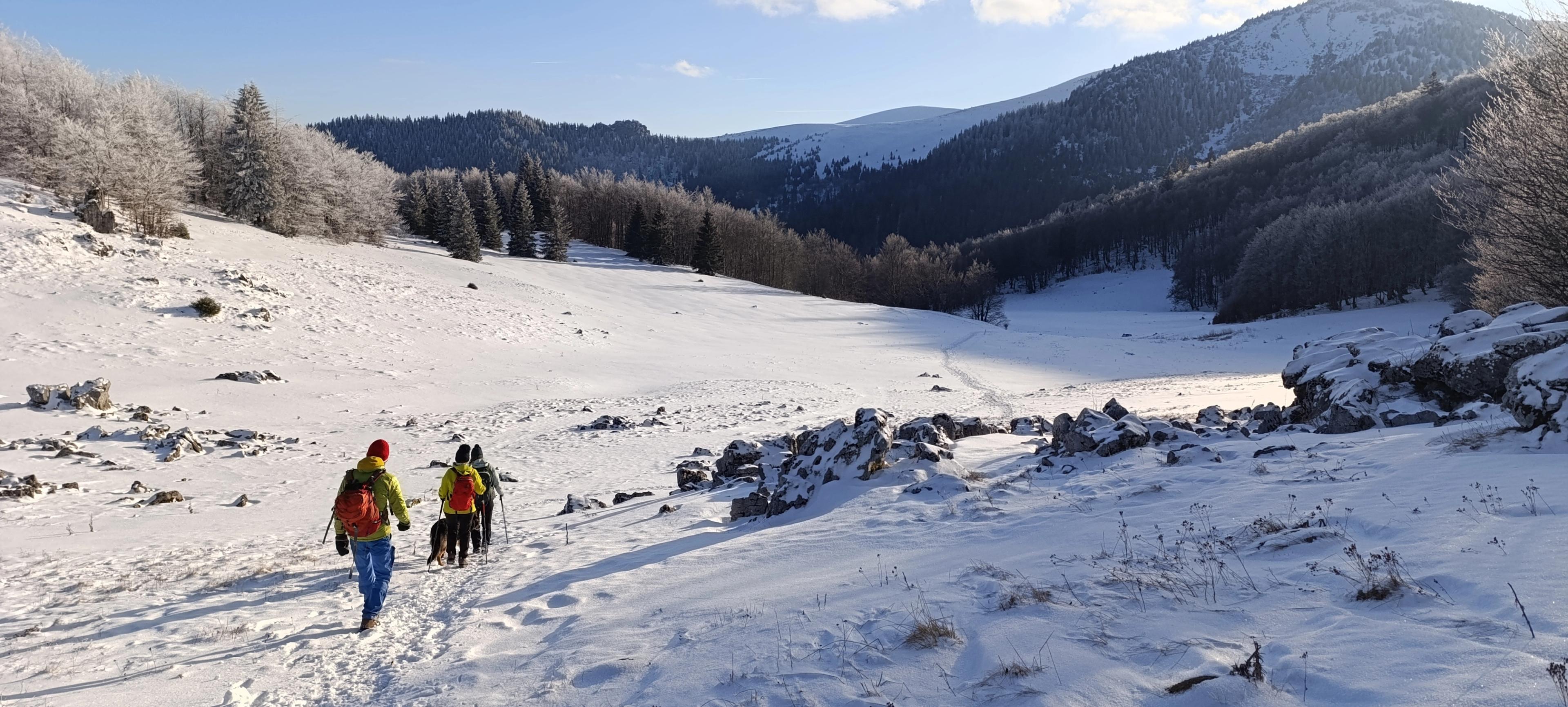 girl winter vela fatra hike ridge open sky