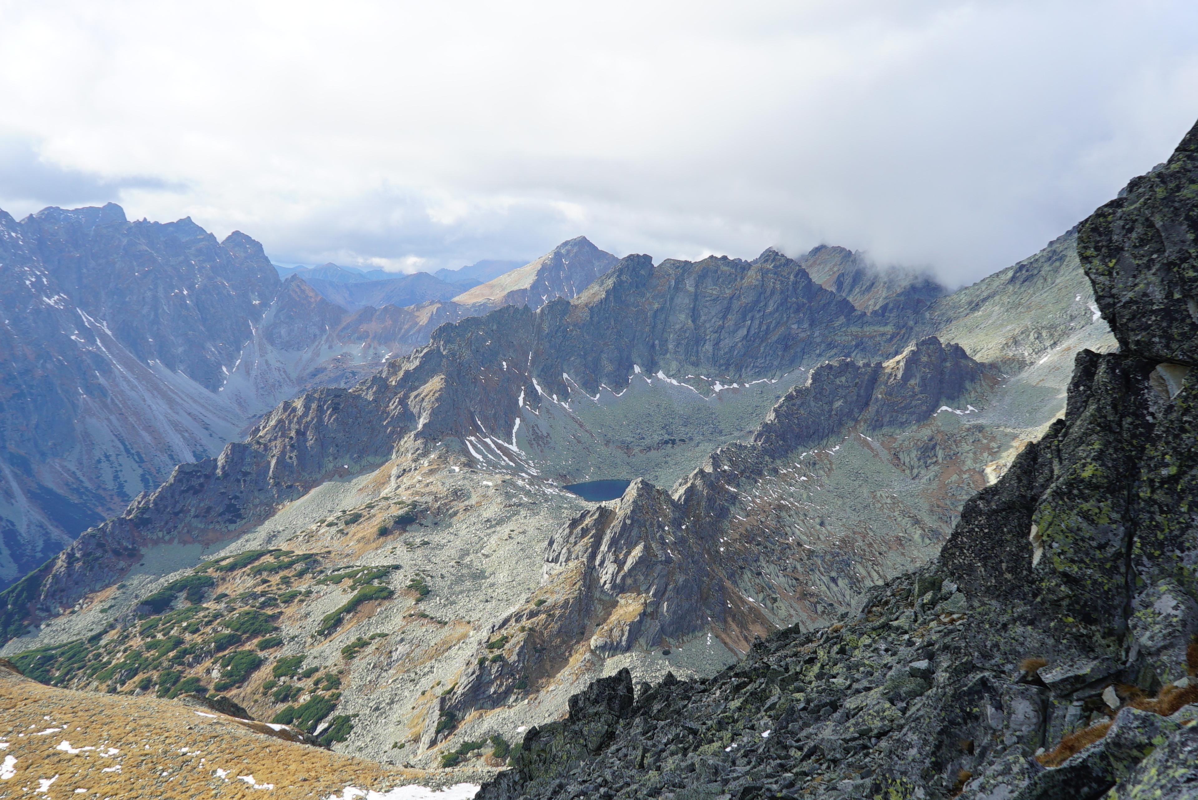 Wild alpine terrain · Rocky ridges · Exposed sections · High mountain landscapes · Panoramic views