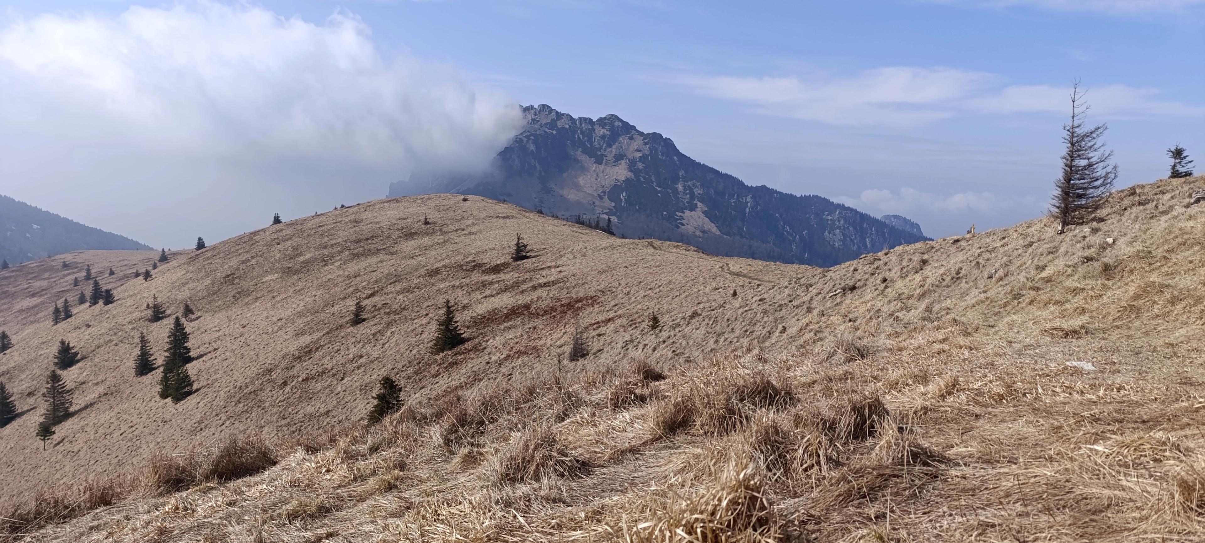 ridge view mala fatra hike journey nature 