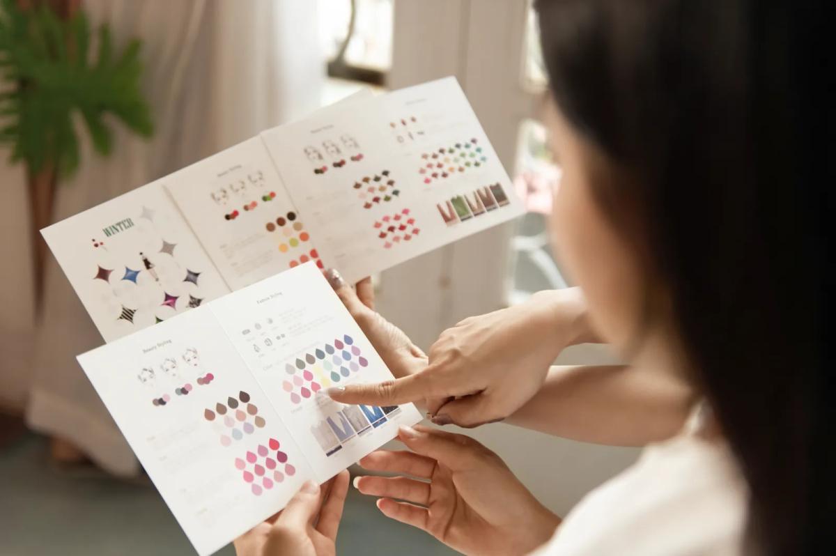 Hướng dẫn đặt Personal Color analysis cho khách du lịch quốc tế tại Hà Nội và TP.HCM (Có hỗ trợ tiếng Anh)