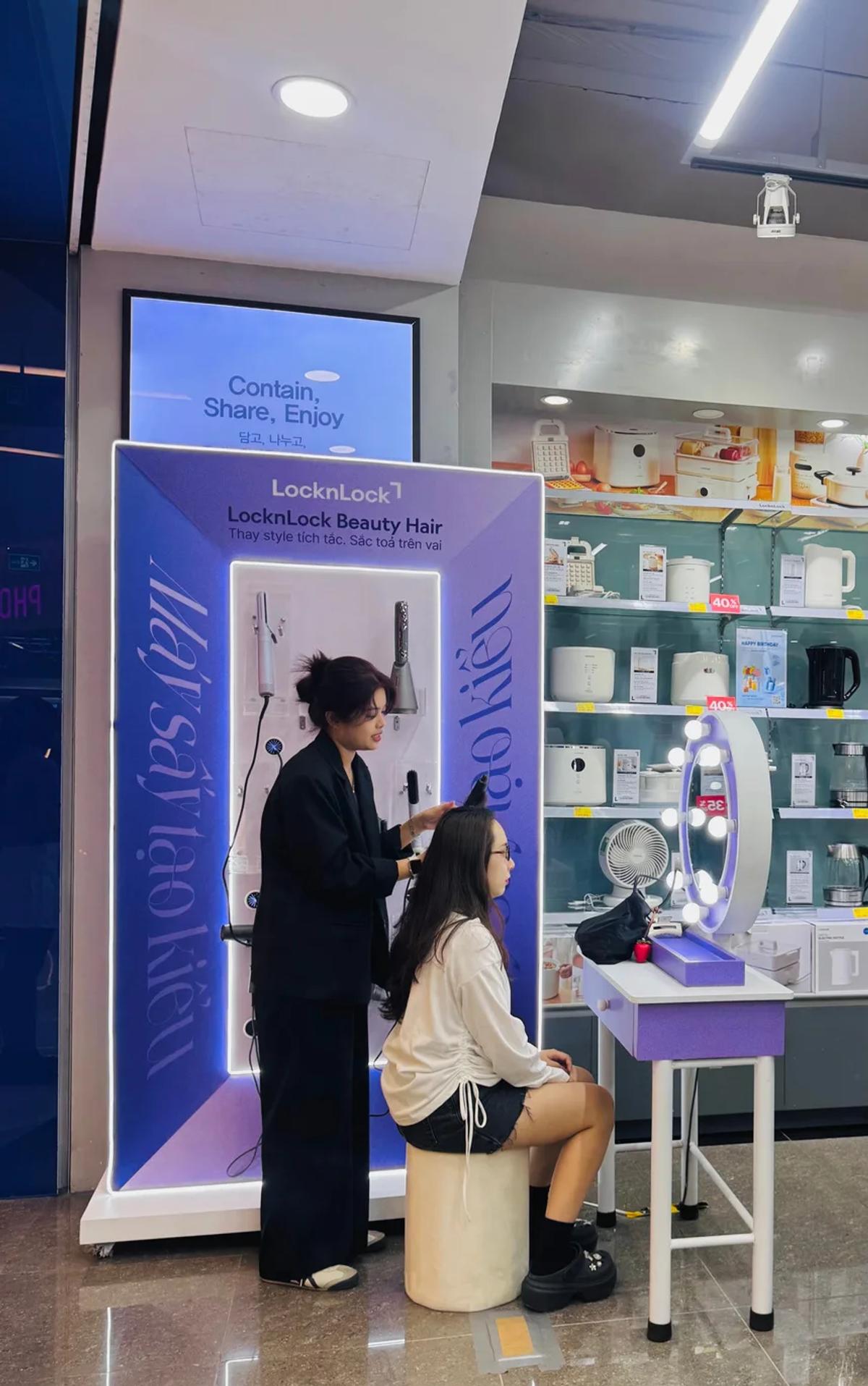Sự kiện Lock&Lock Beauty Hair, một trong các đối tác được ghi trong hồ sơ.