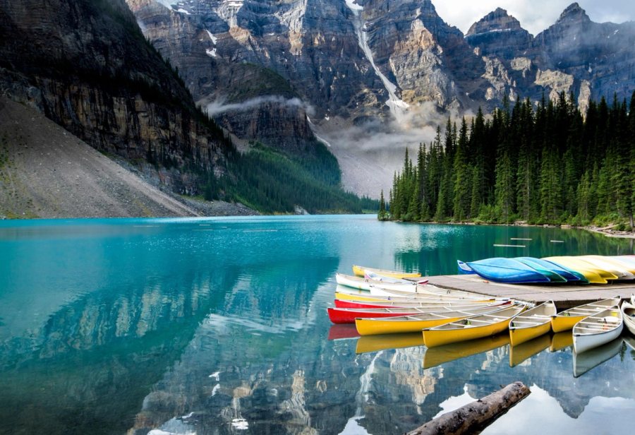 When Do Lake Louise and Moraine Lake Thaw? Average Ice-Off Dates and Summer Access