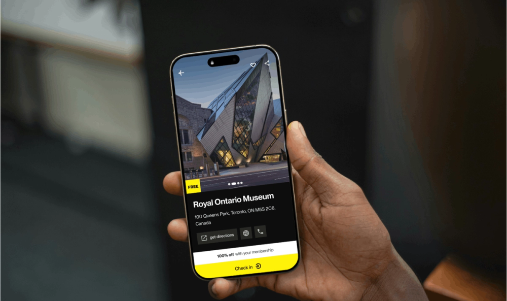 Official Canoo app venue page showing free admission and a check-in button for the Royal Ontario Museum