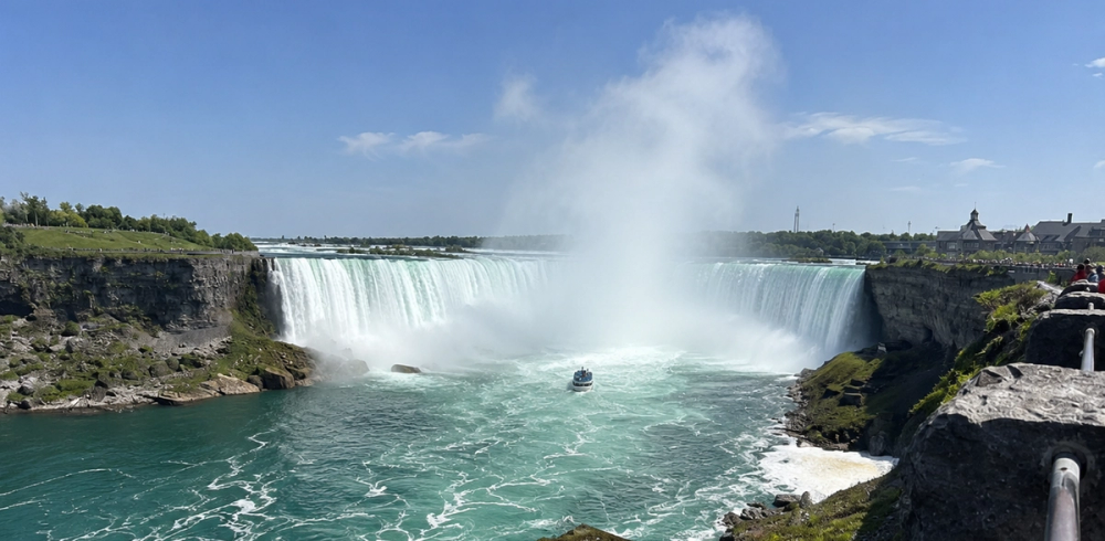 Niagara Falls and Niagara-on-the-Lake scenery on a cross-border weekend trip from Toronto to western New York
