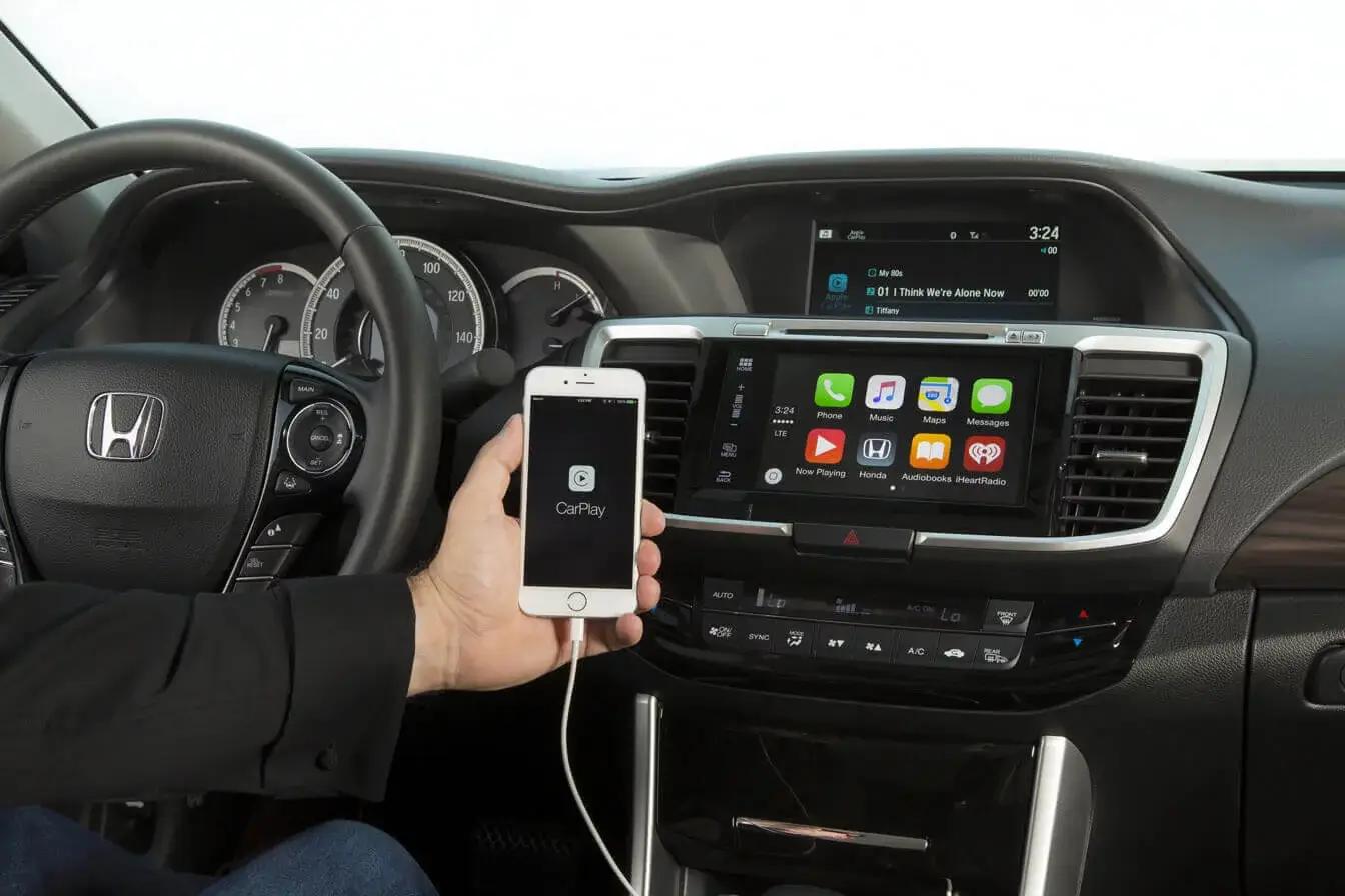 Apple CarPlay vs. Android Auto: The Battle for Your Car’s Dashboard