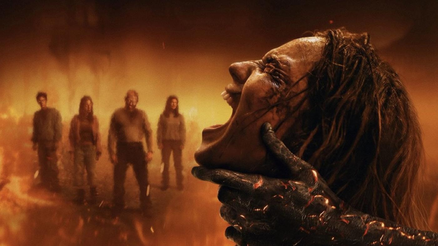 Still promosi resmi Evil Dead Burn menggambarkan Alice di tengah teror keluarga Price
