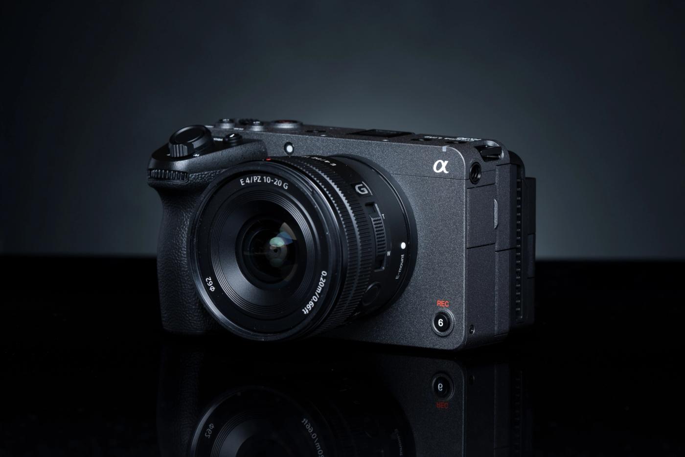 Sony FX30 dengan lensa Sony E 10-20mm F4 PZ G