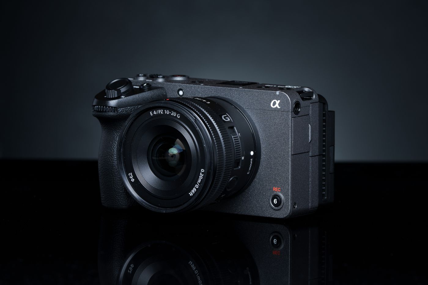 Sony FX30 dengan lensa Sony E 10-20mm F4 PZ G