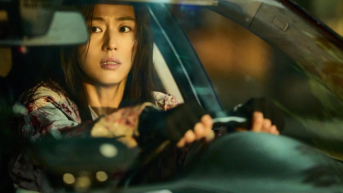 Cuplikan teaser/trailer resmi Colony menampilkan suasana gedung konferensi Doongwoori