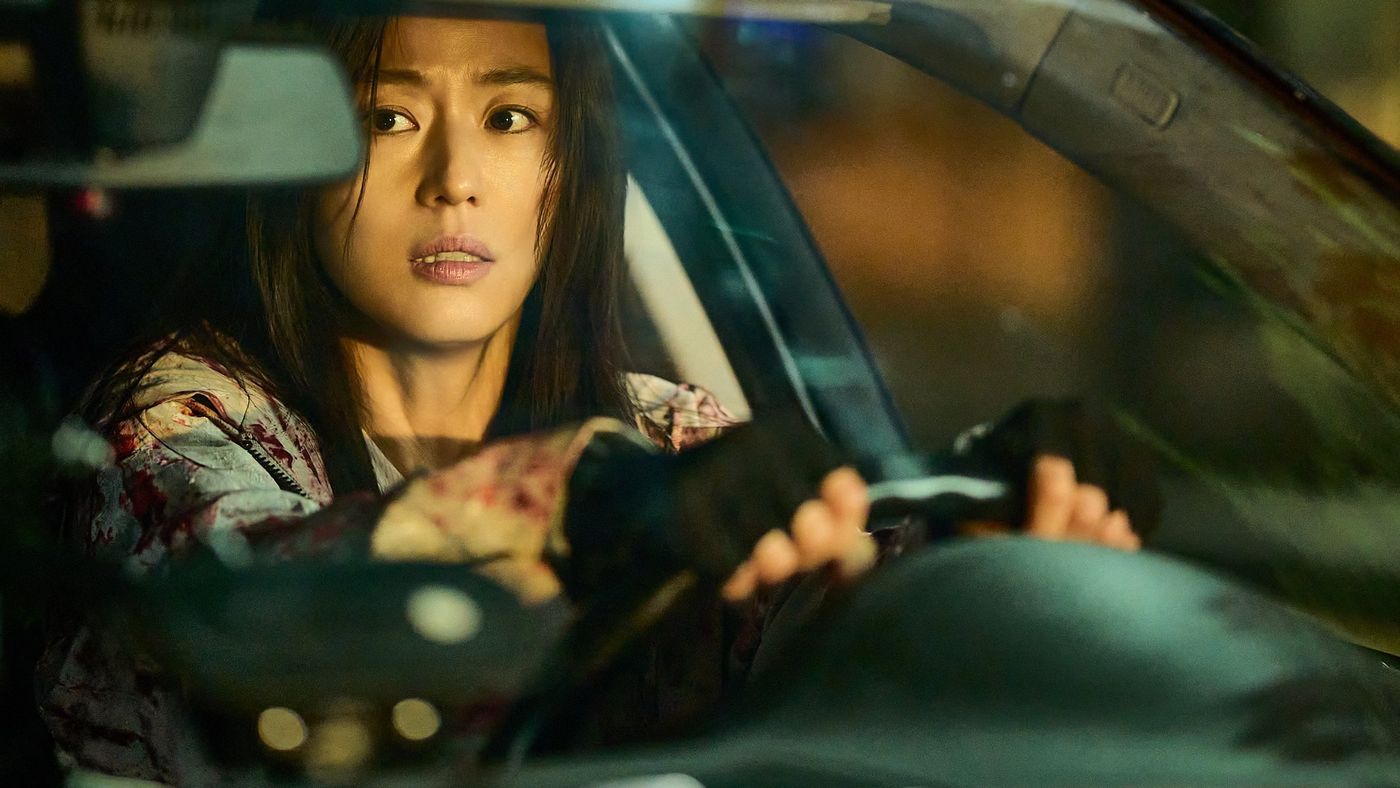 Cuplikan teaser/trailer resmi Colony menampilkan suasana gedung konferensi Doongwoori