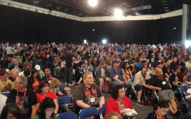Kerumunan penggemar memenuhi Hall H di San Diego Comic-Con