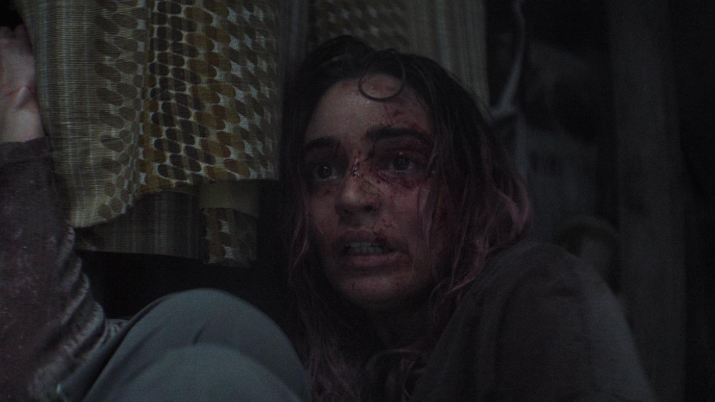 Still promosi Evil Dead Burn menggambarkan ketegangan keluarga Price sebelum kecelakaan Will