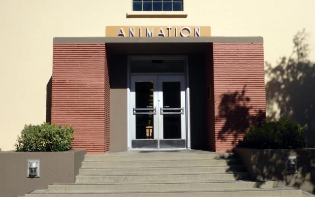 Pintu masuk Original Animation Building di Walt Disney Studios, Burbank