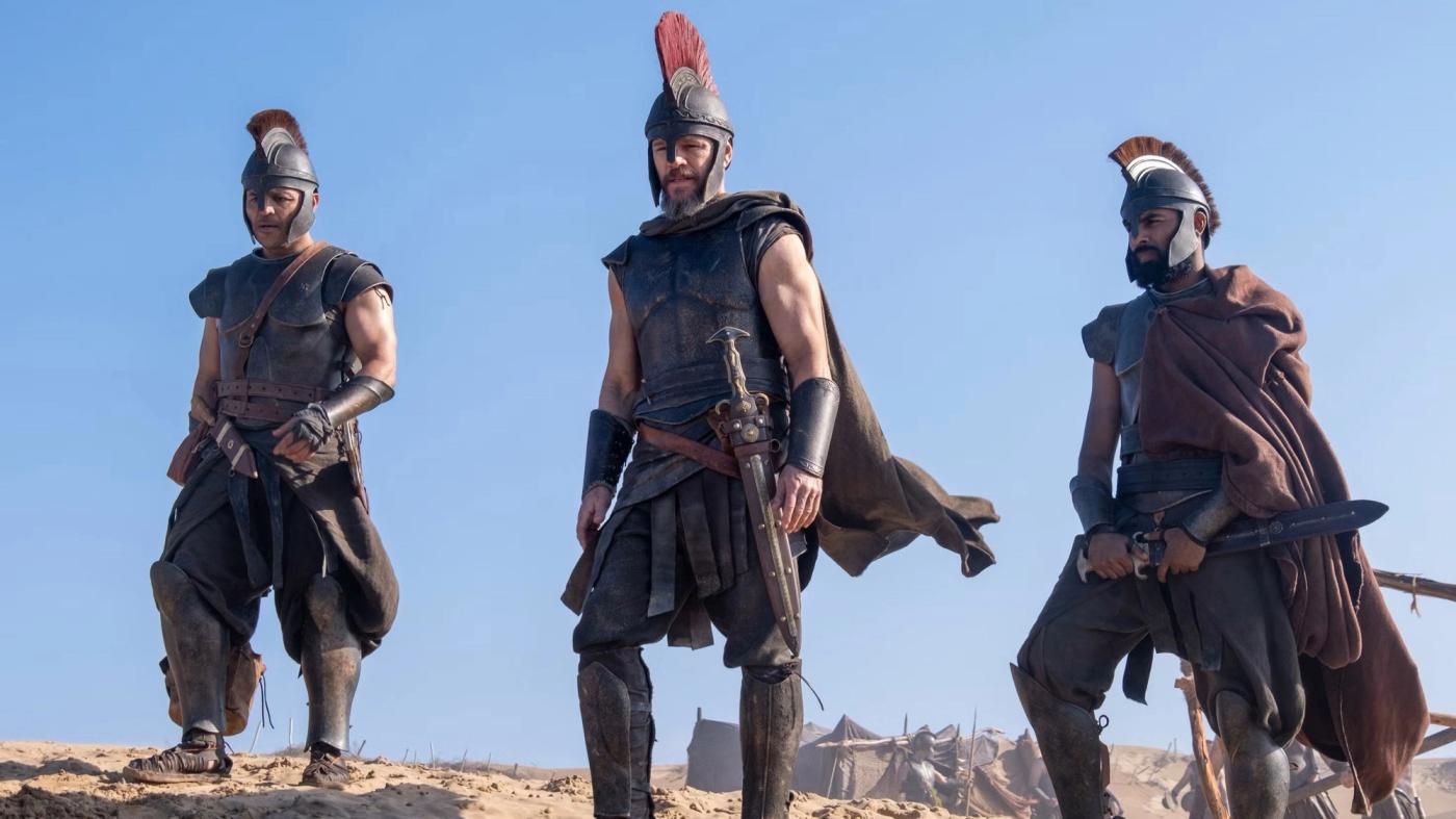 Cuplikan trailer resmi The Odyssey terkait Penelope dan Telemachus di Ithaca