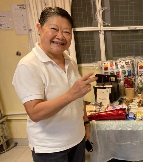 Eva Lo, team leader.