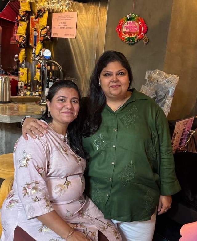 Manshi Shah, cake maker, with Thee Sweet Little Things co-baker Swati Jain.
