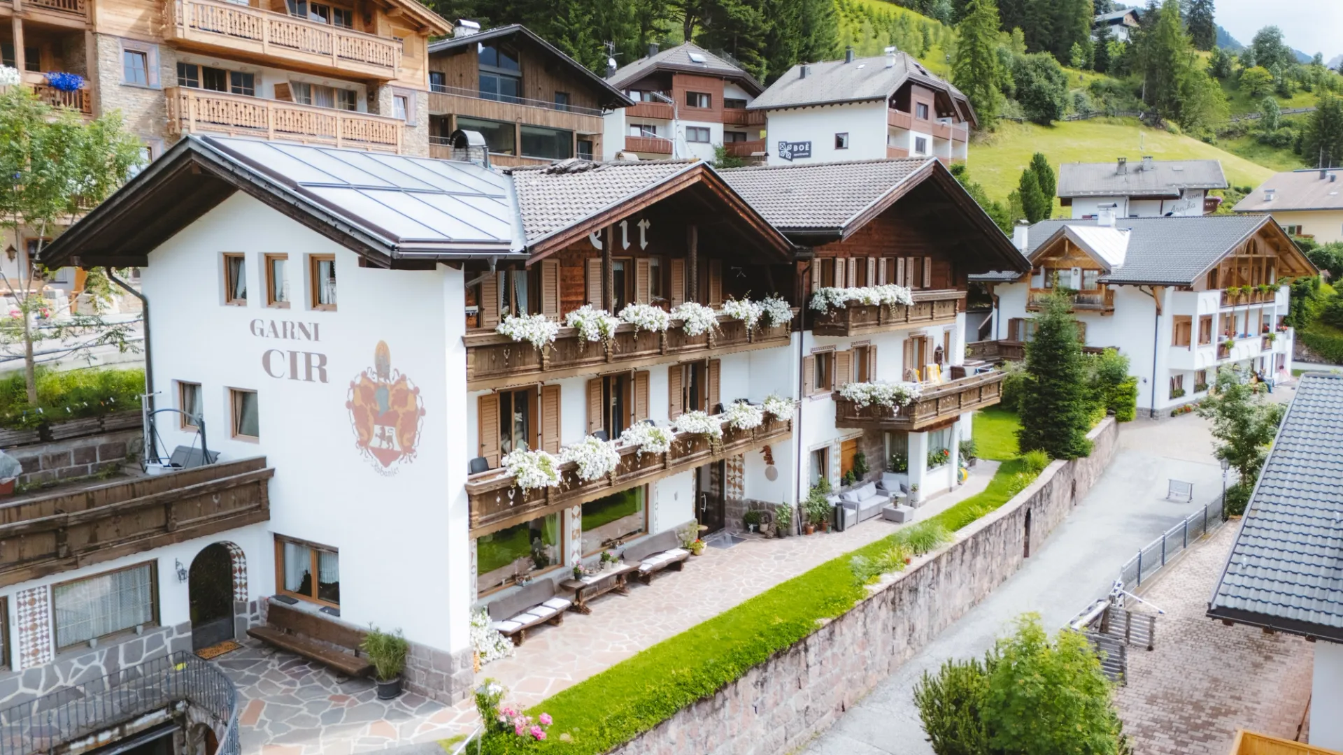 Traditional Garni in Santa Christina: Your Authentic Dolomites Bed & Breakfast