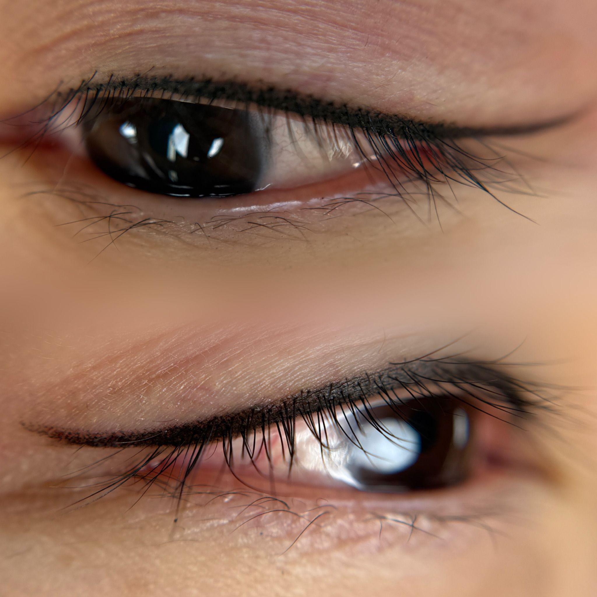 Before and After Winged Eyeliner done by Alexa Nika (@bostonbrowsociety) at MOKO Beauty