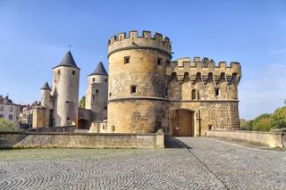 Circuit of the ramparts