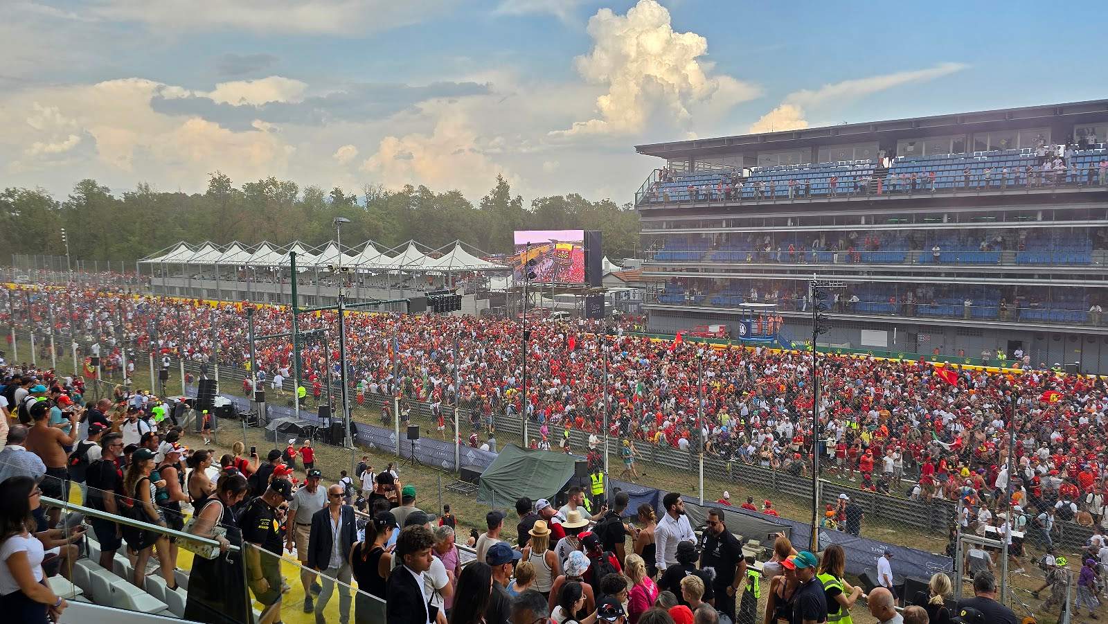 The Italian Grand Prix circuit at Monza on race day