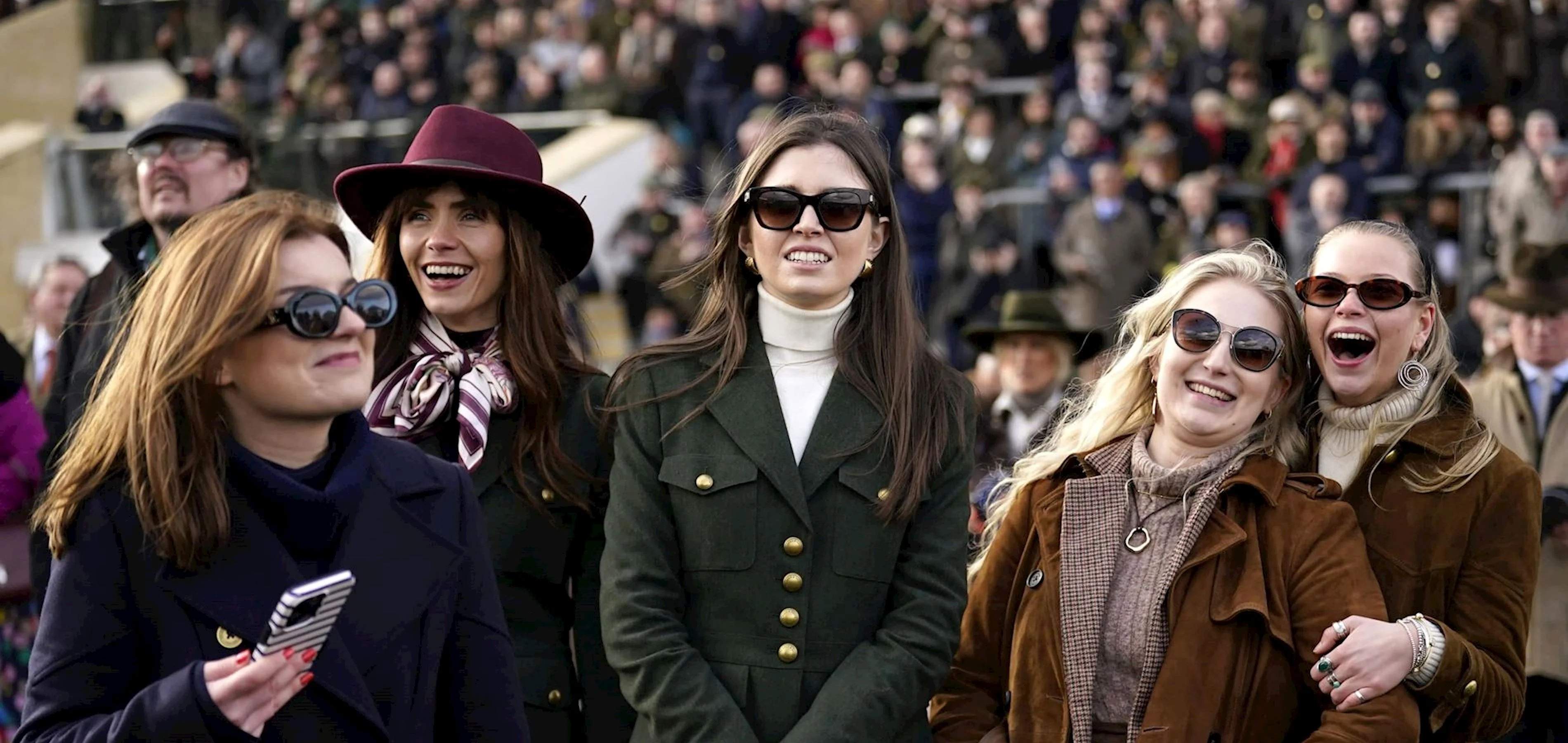 Race-day crowd at Cheltenham Racecourse