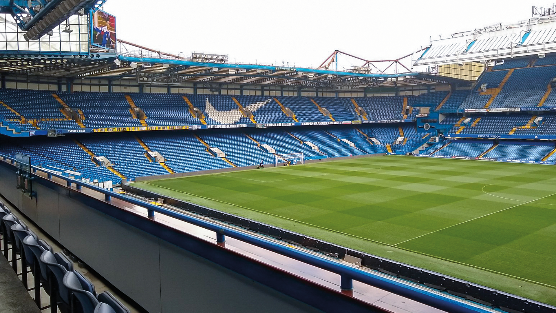 Chelsea FC players at Stamford Bridge