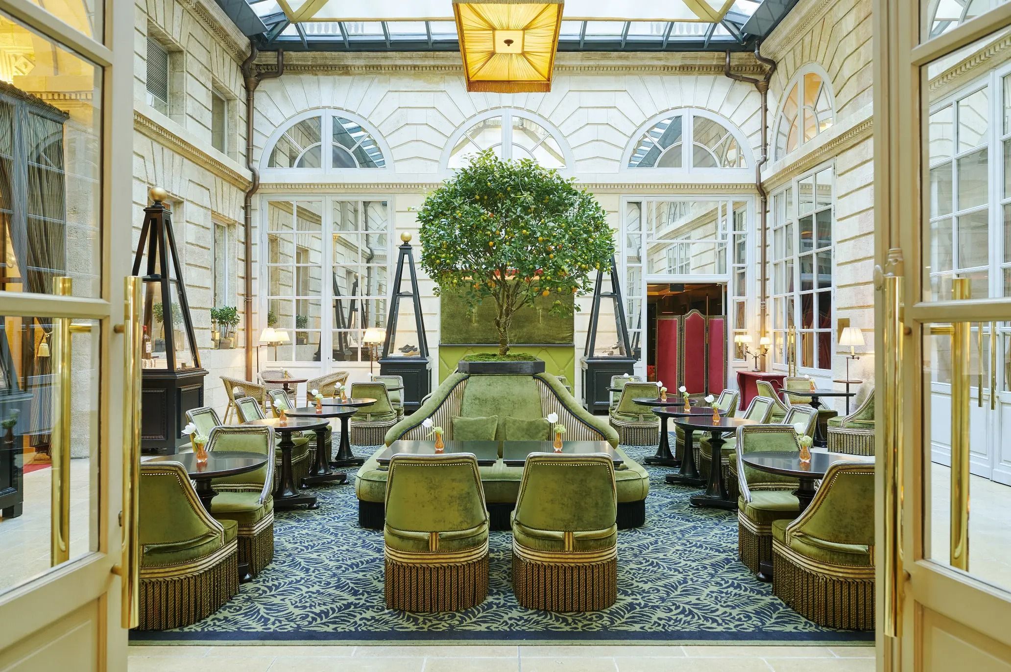 Exterior view of InterContinental Bordeaux Le Grand Hotel in Bordeaux