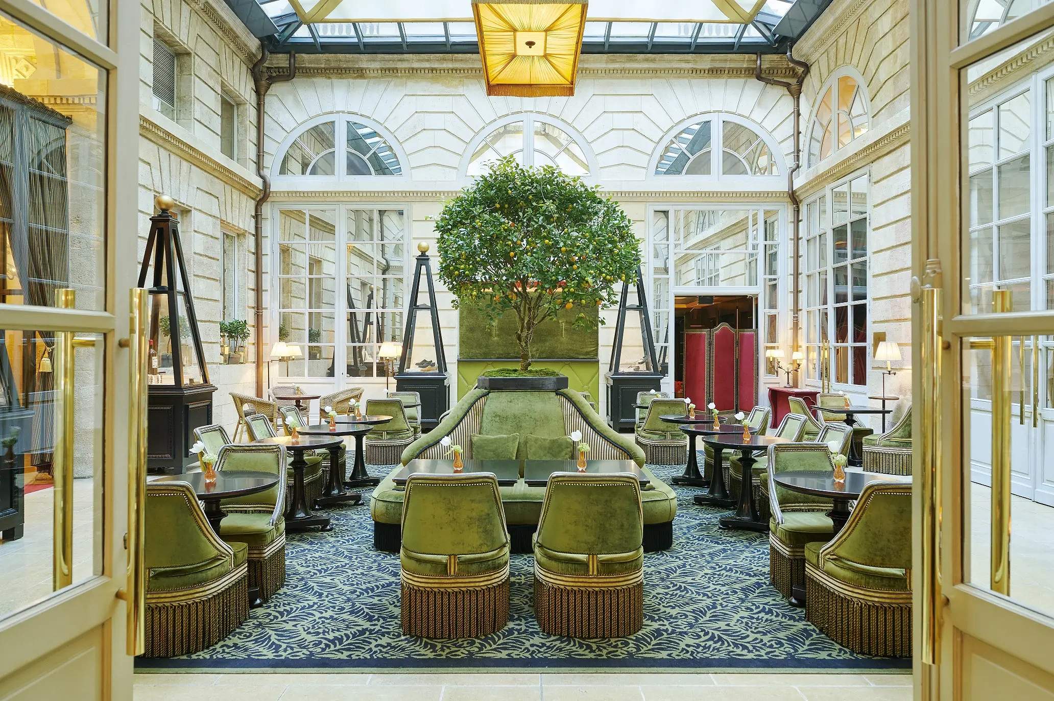 Exterior view of InterContinental Bordeaux Le Grand Hotel in Bordeaux
