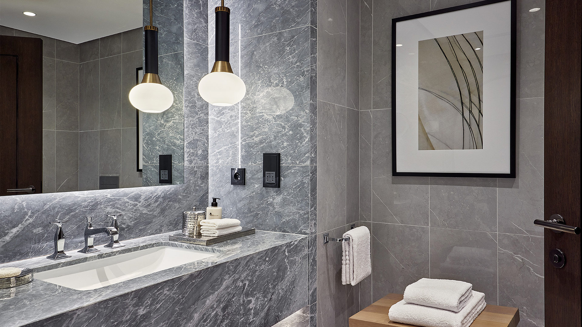 Standard room at Marriott Champs-Elysees Hotel — view 3