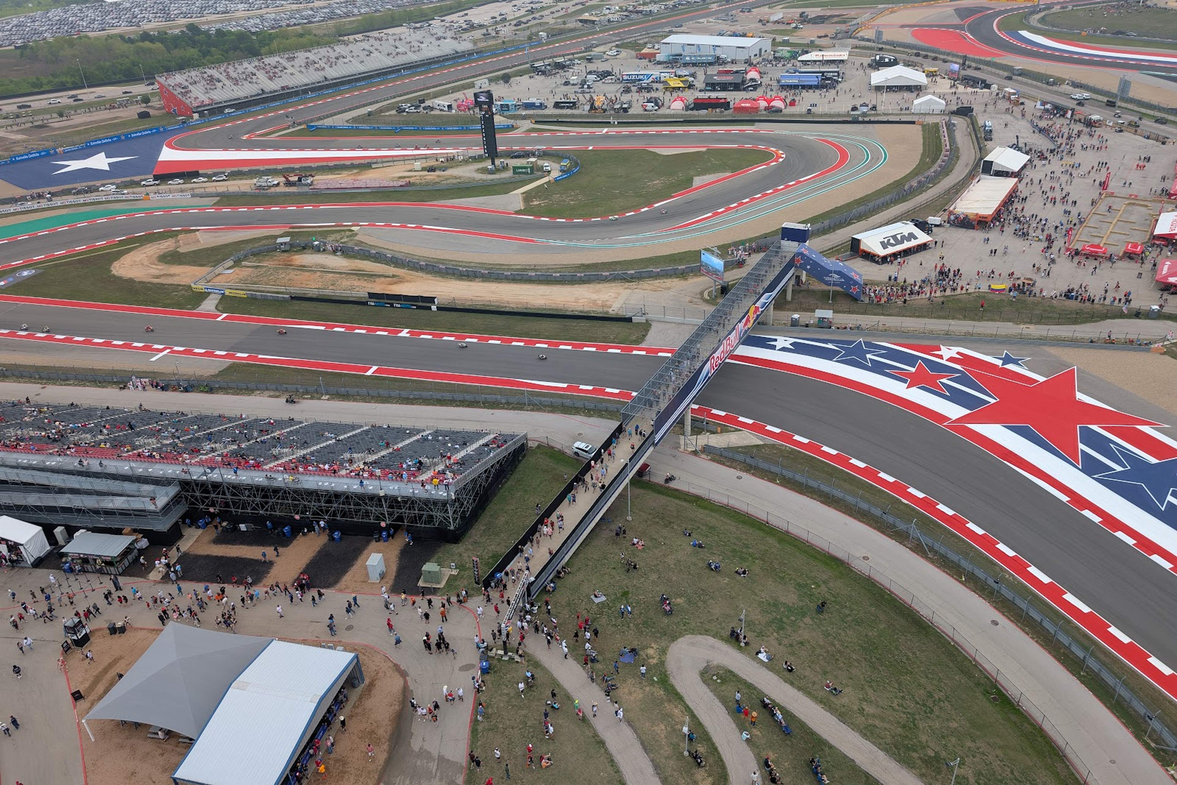 Grandstand views of Qualifying and Race Day