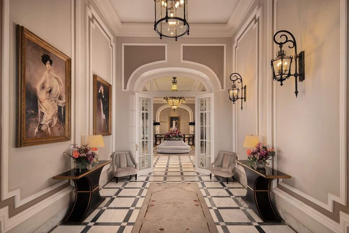 Inside Hotel Maria Cristina