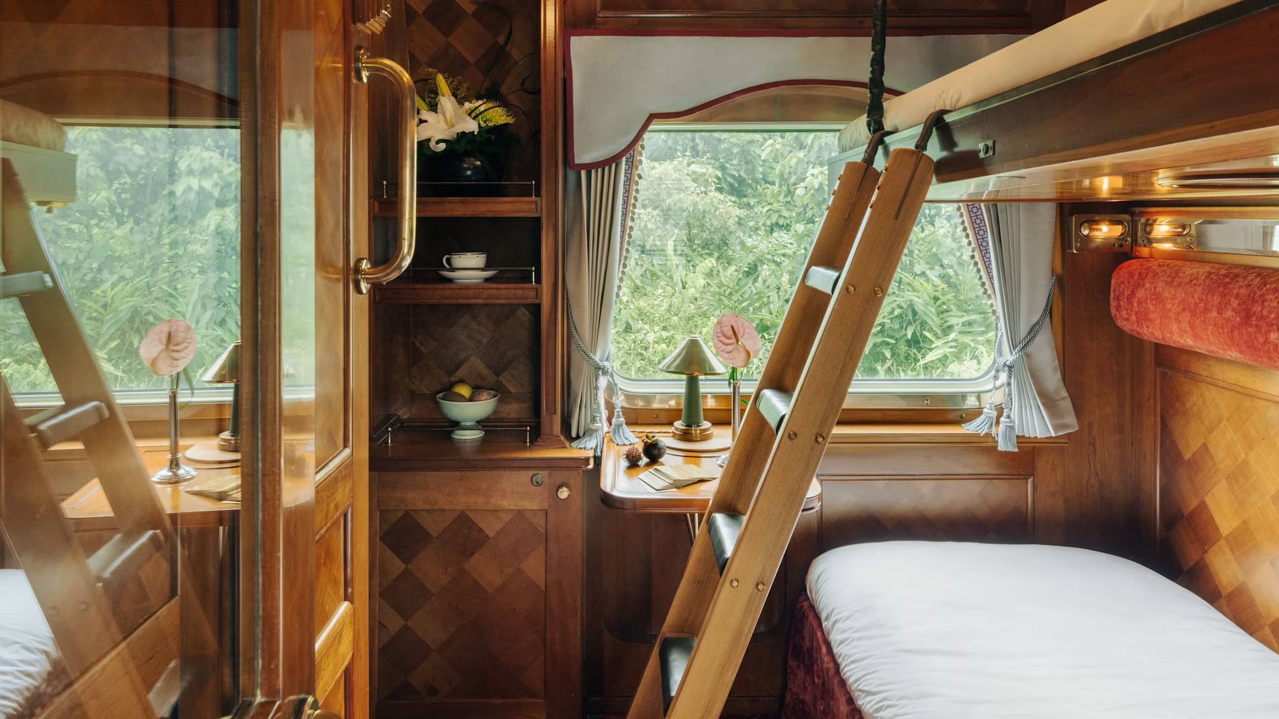 Cabin suite aboard the E&O