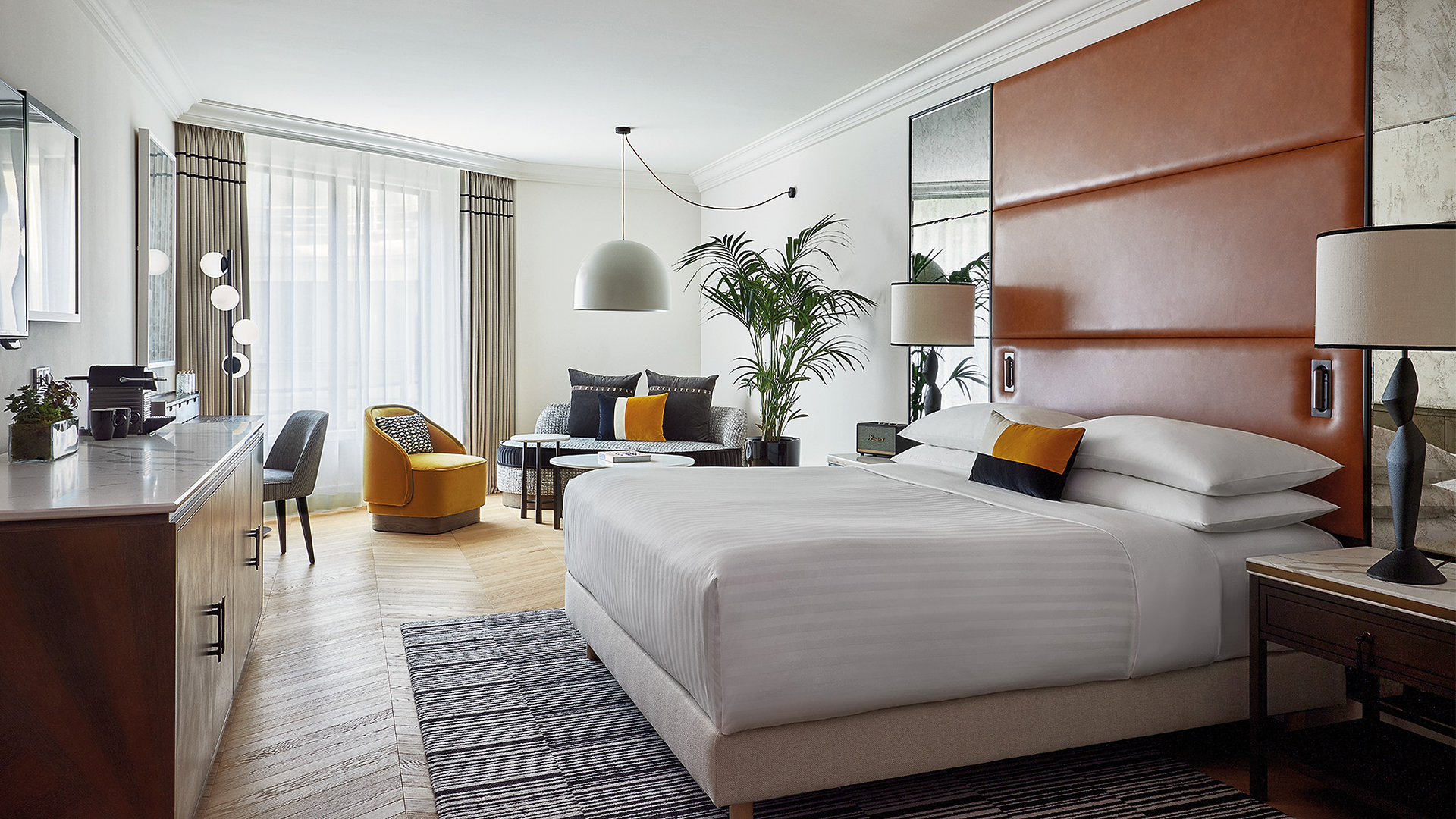 Standard room at Marriott Champs-Elysees Hotel — view 2