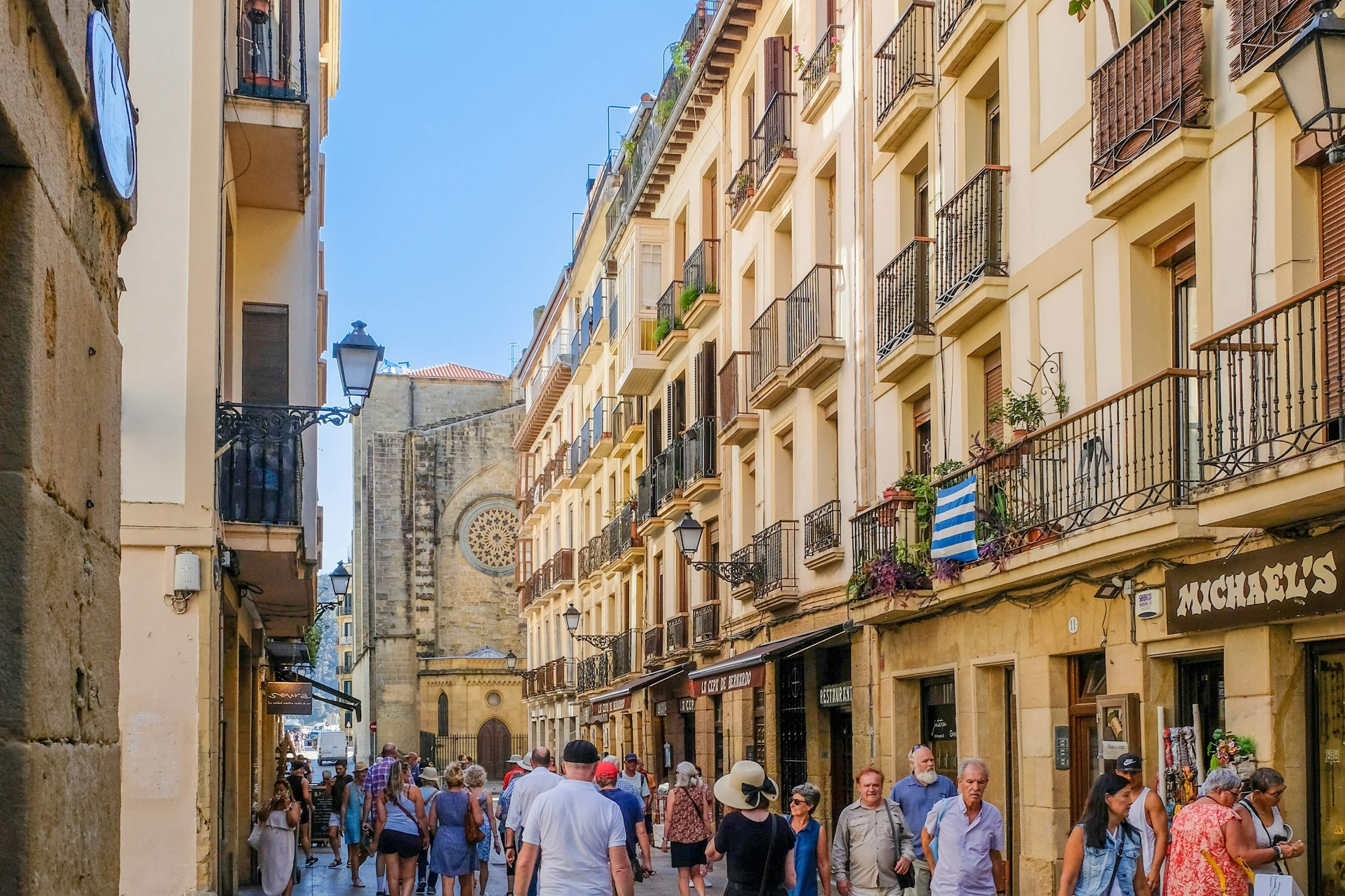 Pintxos tasting experience walking tour