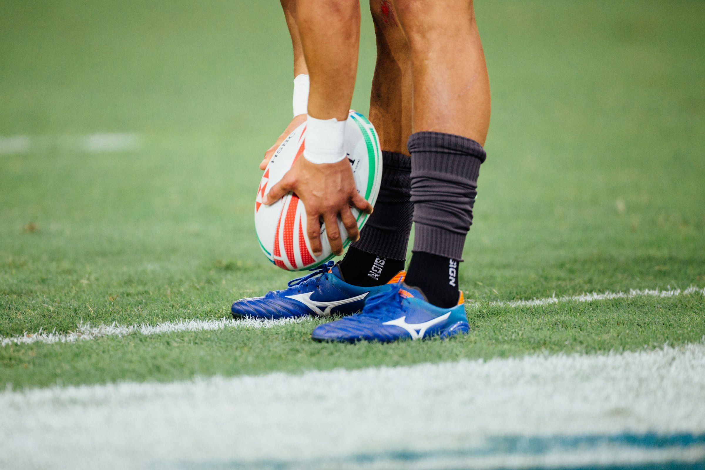 Calcutta Cup rugby (man holding rugby ball)