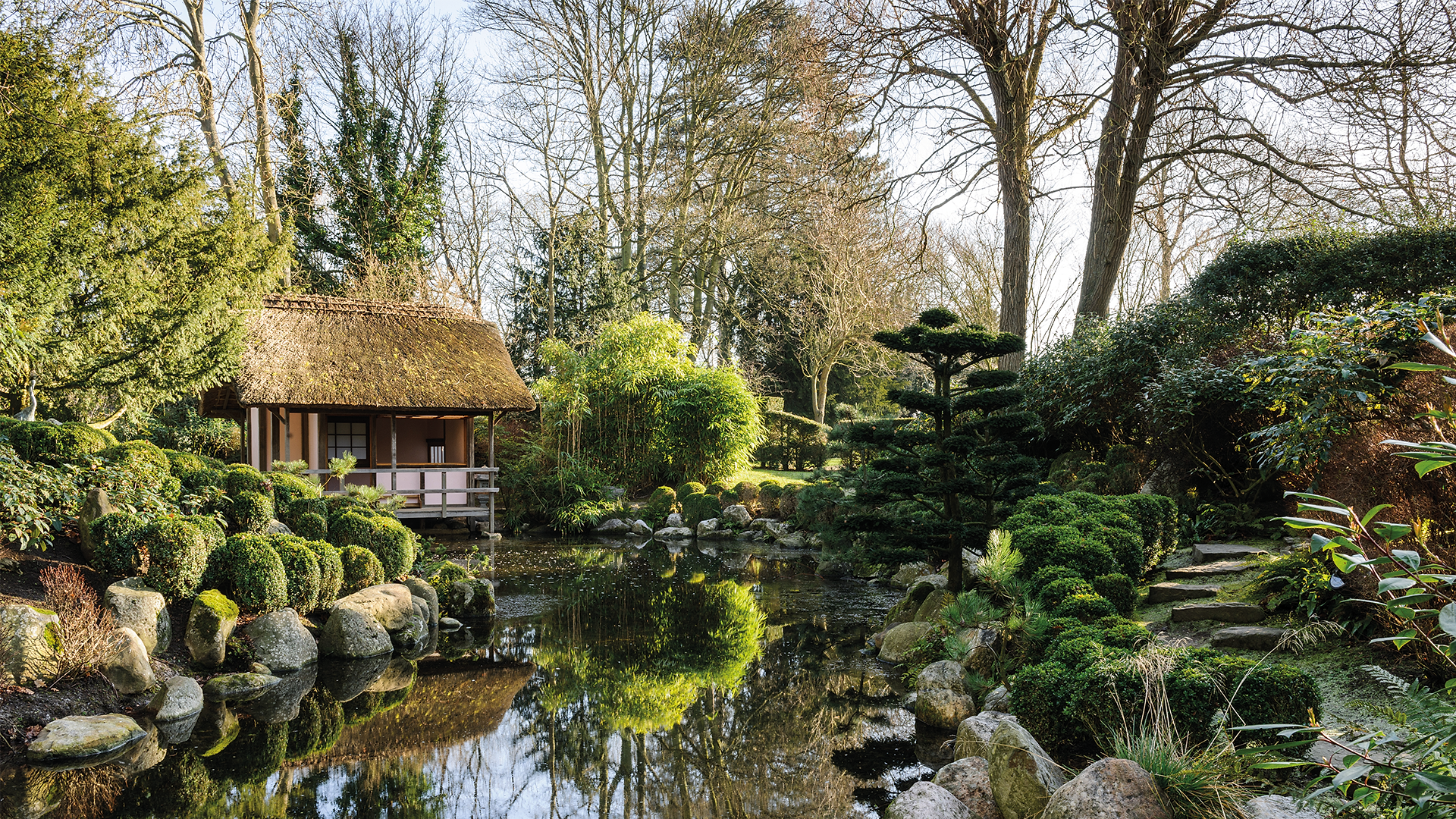 Le Manoir aux Quat'Saisons gardens