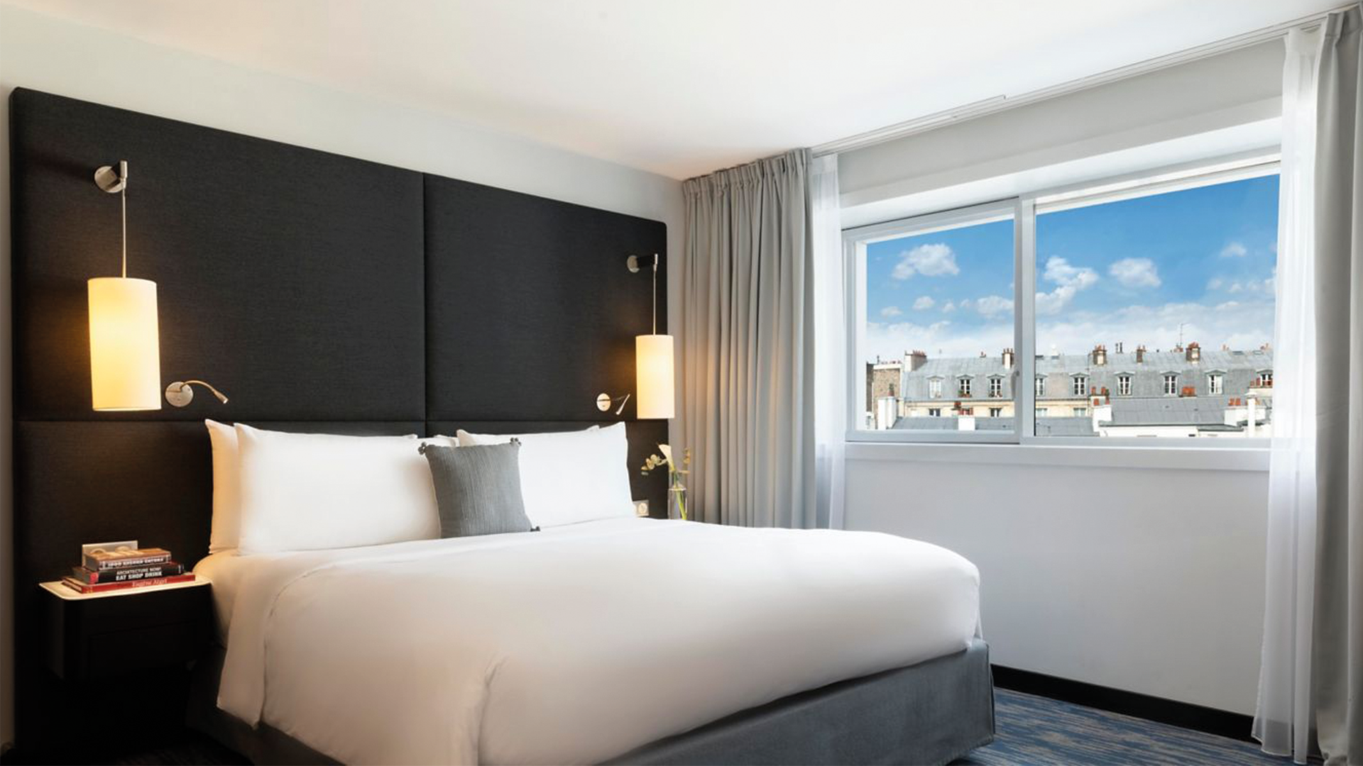 Standard room at Renaissance Paris Arc de Triomphe Hotel