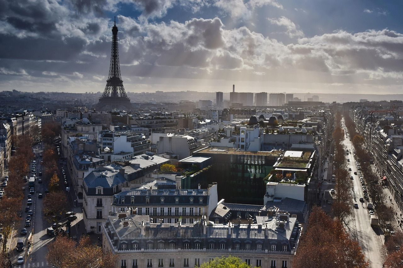 Paris skyline with the Eiffel Tower, representing the early years of French international rugby