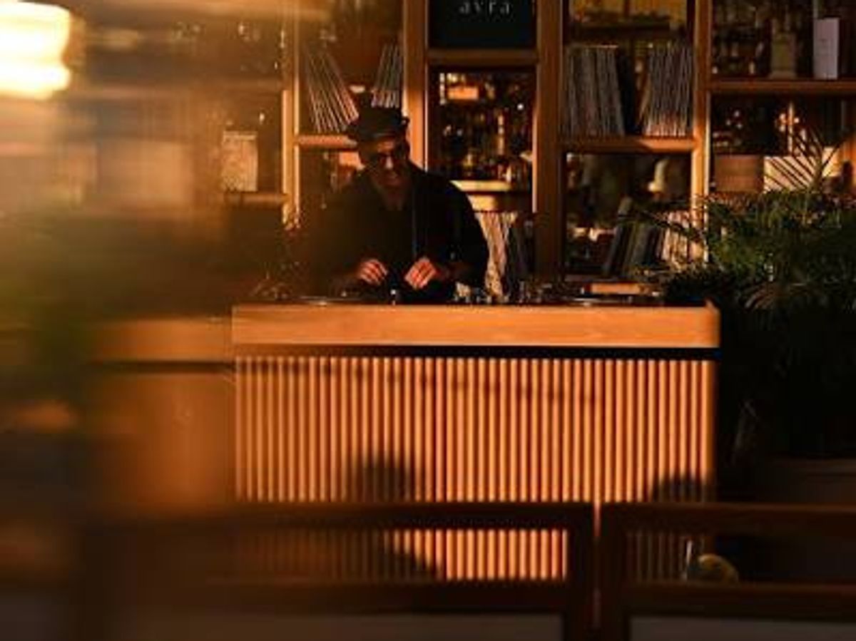 Avra Bar