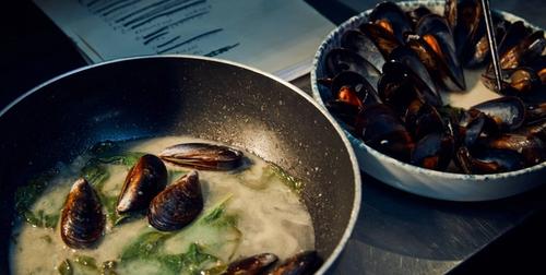 Seychelles — Mussels — Keramikos Athens
